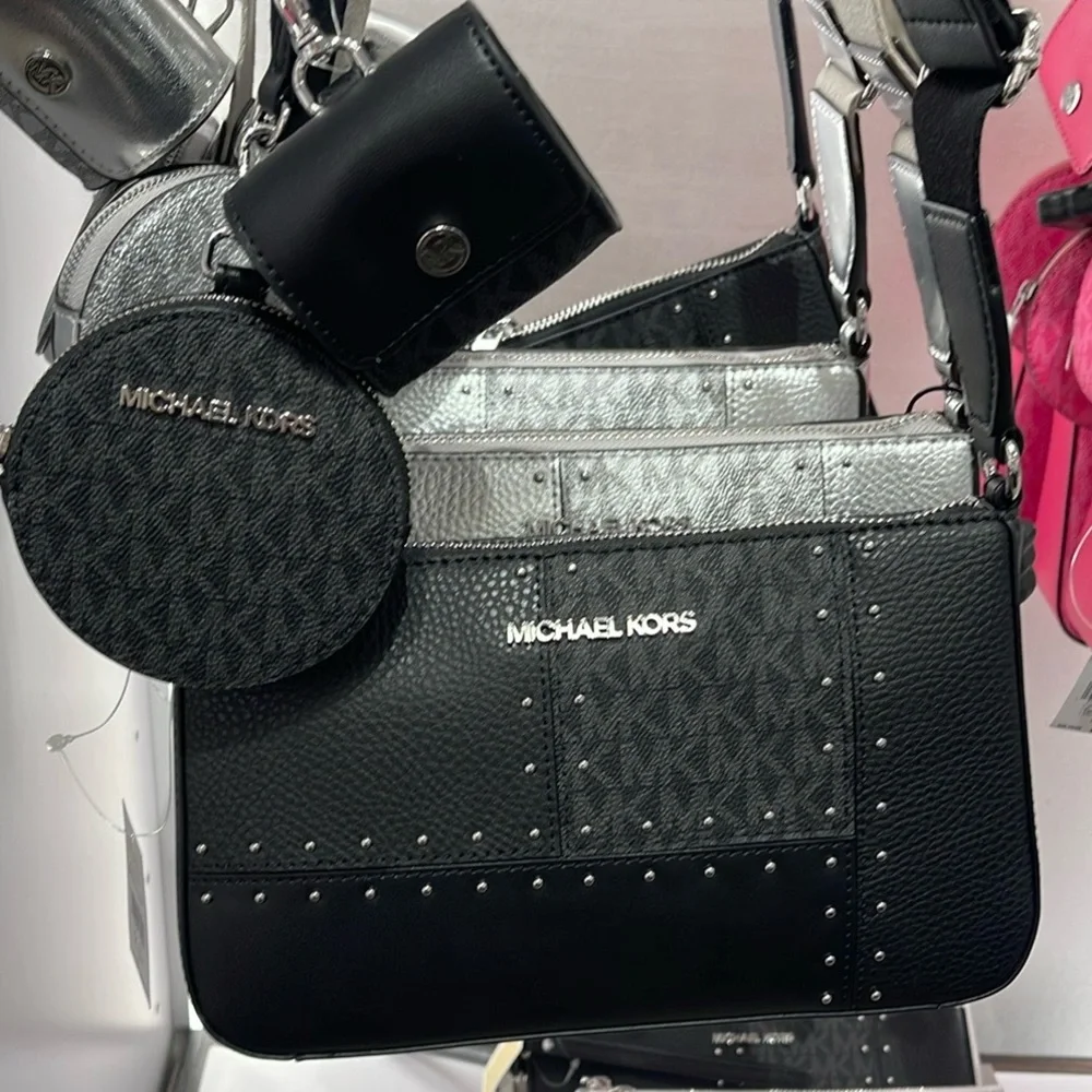 Michael Kors Jet Set Signature Logo Crossbody Bag with Case  Apple Airpods Pro®